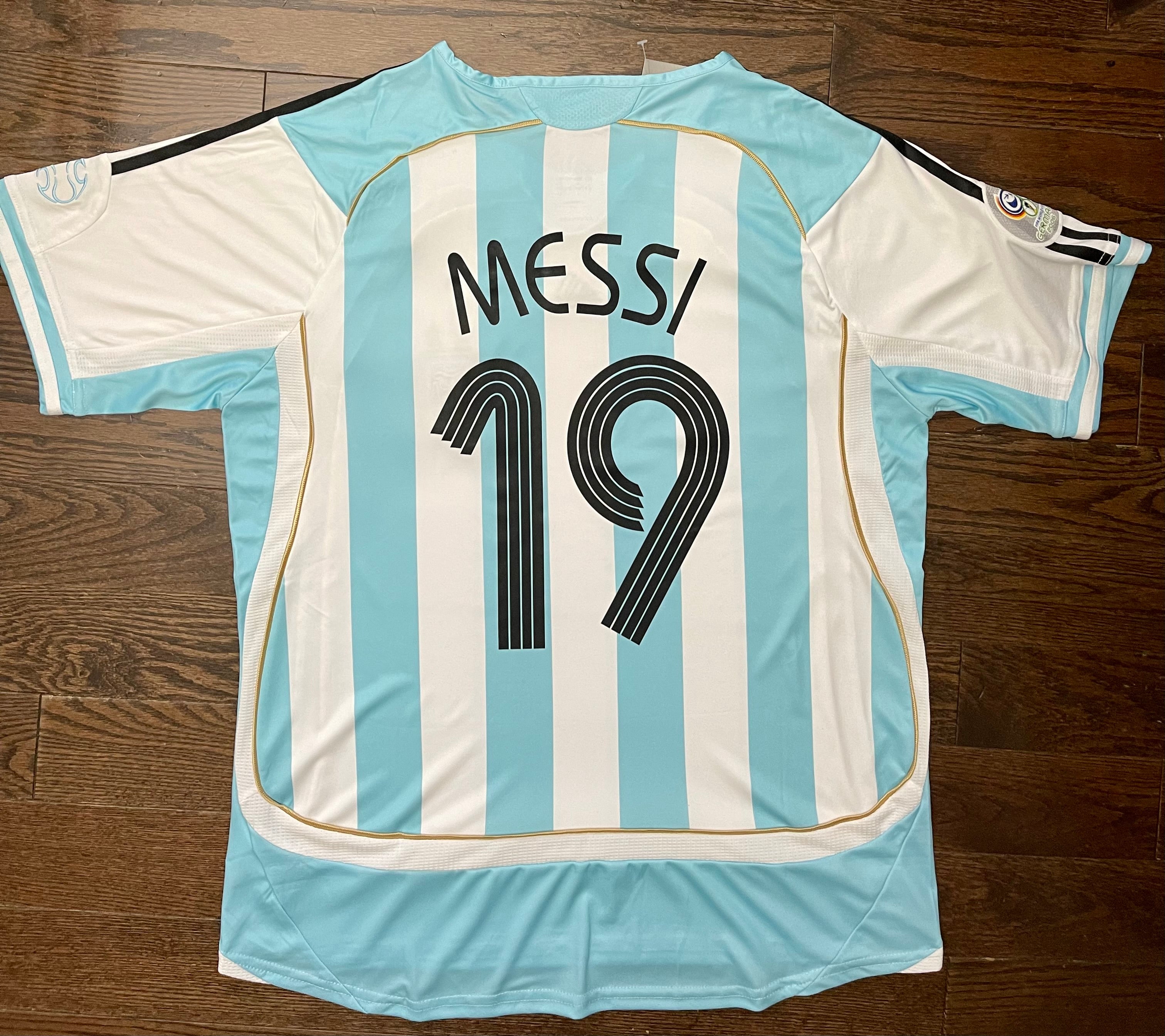 Lionel Messi Argentina Retro Home Soccer Jersey