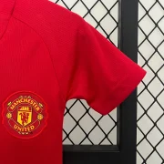 Manchester United Kids UCL Final Soccer Jersey with Shorts 2008 - Image 7