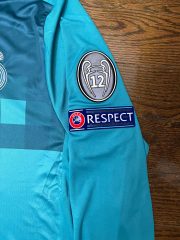Ronaldo Real Madrid Retro Custom Away Soccer Jersey 2017/18 - Image 3