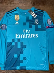Ronaldo Real Madrid Retro Custom Away Soccer Jersey 2017/18 - Image 5